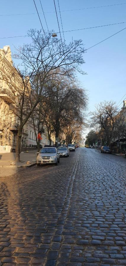 Апартаменты На Греческой Odesa Exterior photo